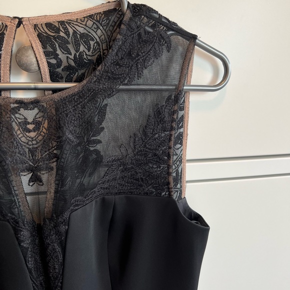 BCBG Maxazria Kinsley black dress in size 4 - Picture 3 of 7